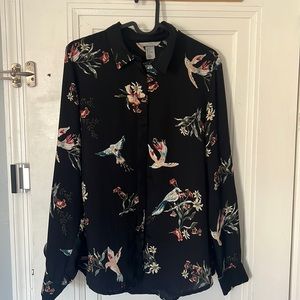 Bird patterned satin/polyester button down shirt, perfect for work